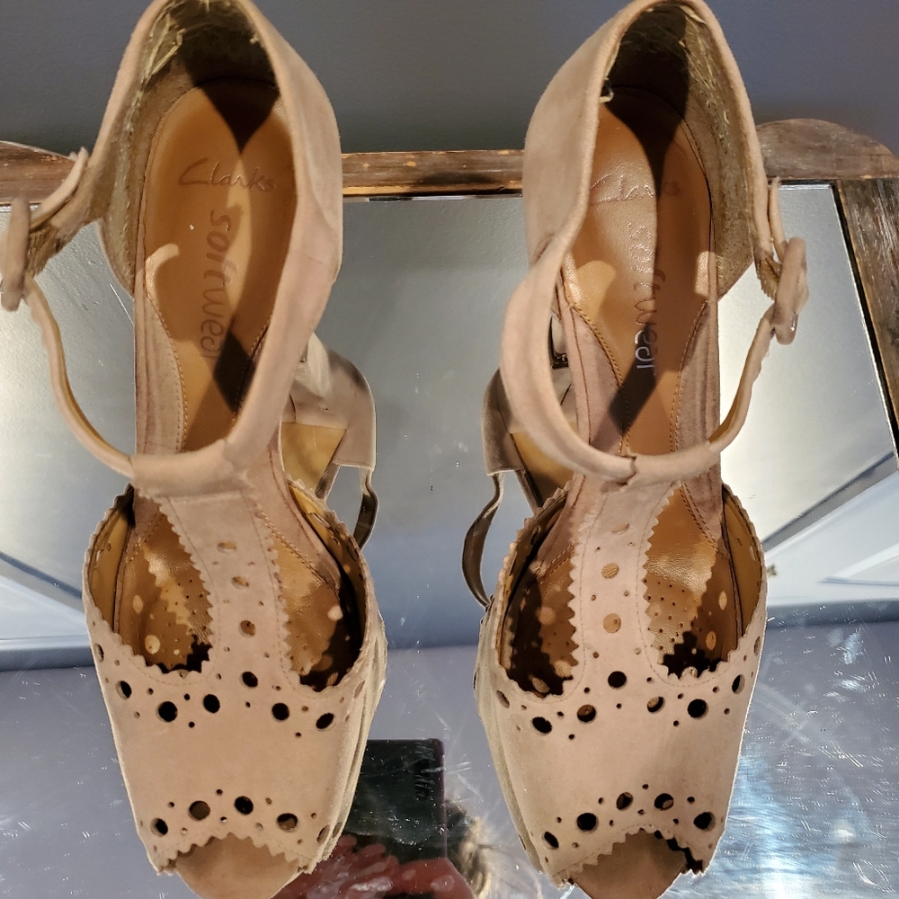 Clark's sandal